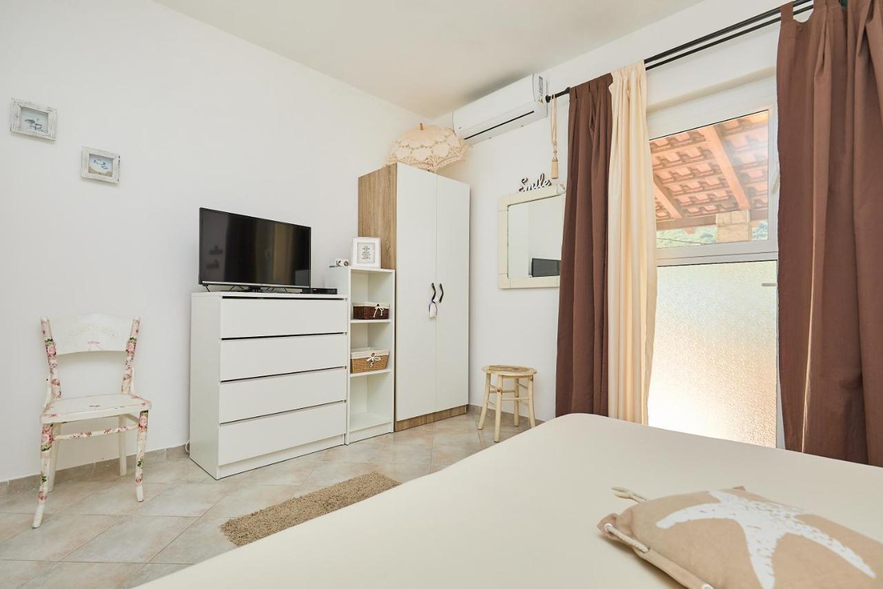 Studio Dolores-Apartment By The Sea Maranovici Екстер'єр фото